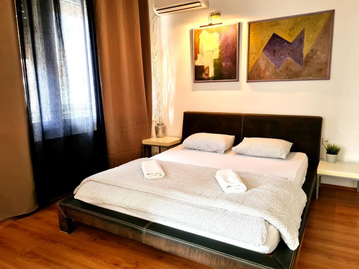 Mika Square Apartment Skopje Luaran gambar